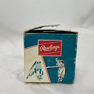-122- SPORTS | 1960â€™s Rawlings Baseballs In Box