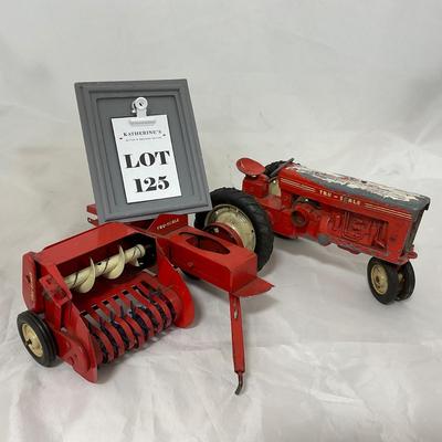 -125- VINTAGE | 1960â€™s Tru-Scale Farm Toy