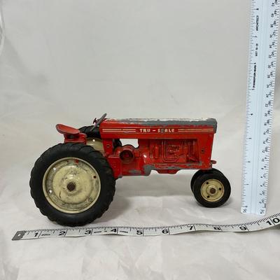 -125- VINTAGE | 1960â€™s Tru-Scale Farm Toy