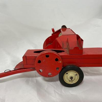 -125- VINTAGE | 1960â€™s Tru-Scale Farm Toy