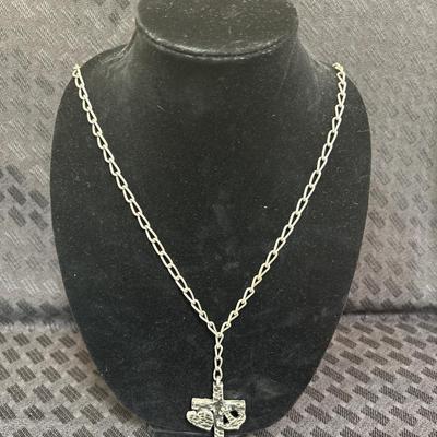 Hammered Pendant Cross Necklace