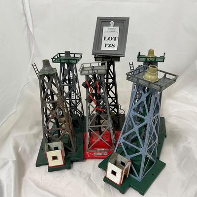 -128- VINTAGE | American Flyer Train Towers
