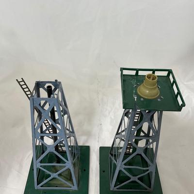 -128- VINTAGE | American Flyer Train Towers