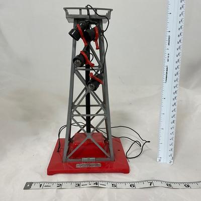 -128- VINTAGE | American Flyer Train Towers