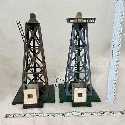 -128- VINTAGE | American Flyer Train Towers