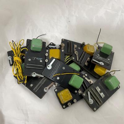 -129- VINTAGE | American Flyer Train Switches