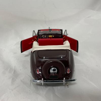 -131- VINTAGE | Franklin Mint 1941 Lincoln Continental Diecast Car