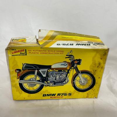 -134- VINTAGE | 1960â€™s BMW Motorcycle Model Kit