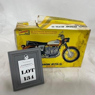 -134- VINTAGE | 1960â€™s BMW Motorcycle Model Kit