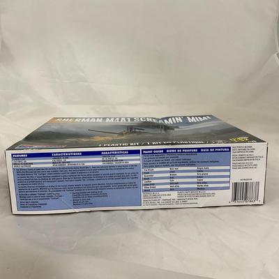 -135- VINTAGE | Monogram Sherman Tank Model Kit | Screaming Mimi