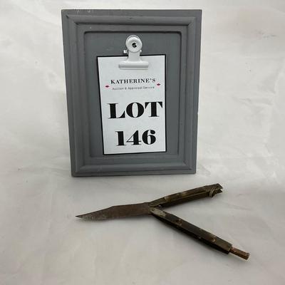 -146- MILITARY | World War II Paratrooper Knife