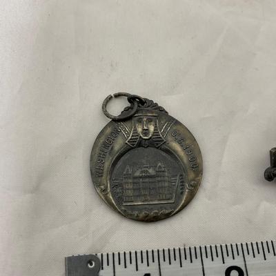 -147- MILITARY | Vintage Military / Fraternal Organizations Metals
