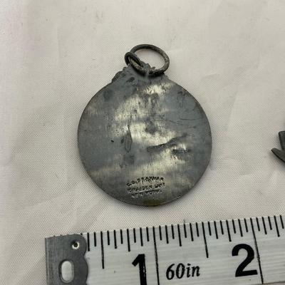 -147- MILITARY | Vintage Military / Fraternal Organizations Metals