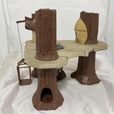 -149- VINTAGE | 1980â€™s Star Wars Ewok Village