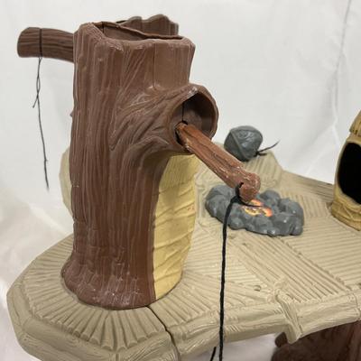-149- VINTAGE | 1980â€™s Star Wars Ewok Village