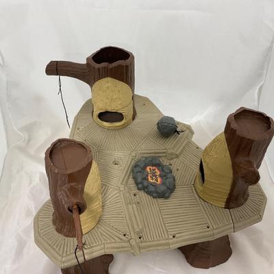 -149- VINTAGE | 1980â€™s Star Wars Ewok Village