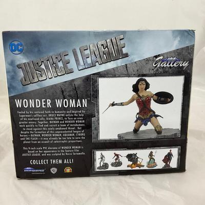 -151- COLLECTIBLE | DC Gallery Justice League Movie Wonder Woman