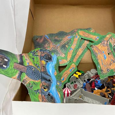 -152- COLLECTIBLE | 1990â€™s Weapons & War Game
