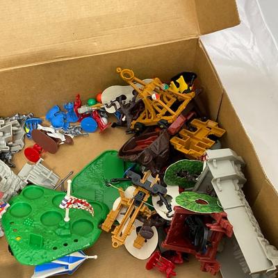 -152- COLLECTIBLE | 1990â€™s Weapons & War Game
