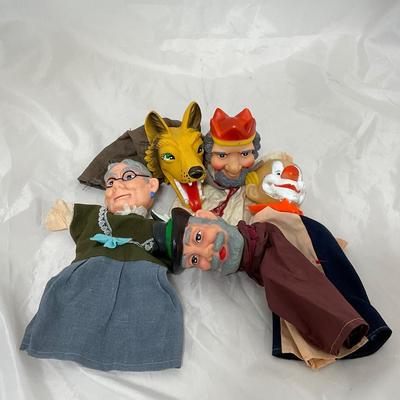 -153- VINTAGE | 1960â€™s Rubber Faced Hand Puppets