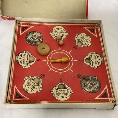 -154- COLLECTIBLE | Early 1900â€™s Chuckles Game