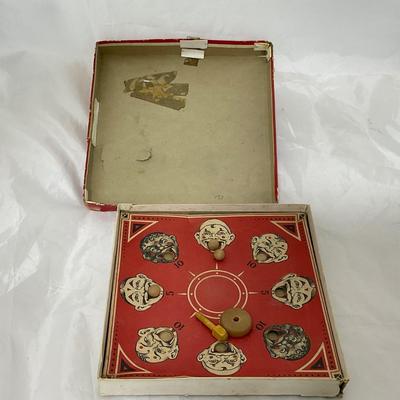 -154- COLLECTIBLE | Early 1900â€™s Chuckles Game