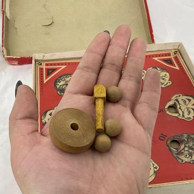 -154- COLLECTIBLE | Early 1900â€™s Chuckles Game