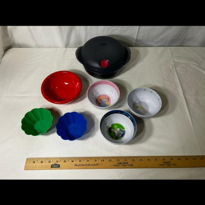 Assorted Bowls - 8 Piece Lot