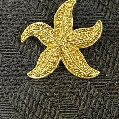 Vintage Avon Gold Tone Starfish Sea Beach Themed Pendant