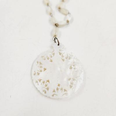STAR OF DAVID MADE IN JERUSALEM MOTHER OF PEARL NECKLANCE