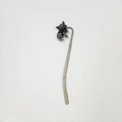 CUTE PEWTER CAT BOOK MARK