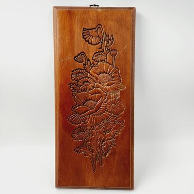 VINTAGE WOODEN FLOWERS ARTWORK