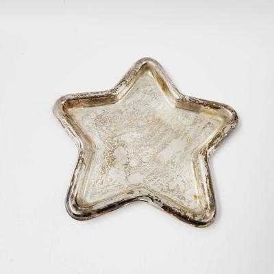 SILVER TONED METAL STAR PLATE