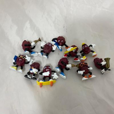 -158- VINTAGE | Small Action Figures | The Noid | California Raisins
