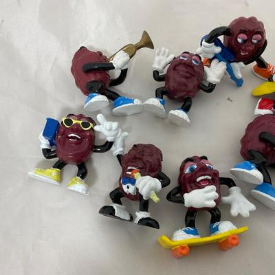 -158- VINTAGE | Small Action Figures | The Noid | California Raisins