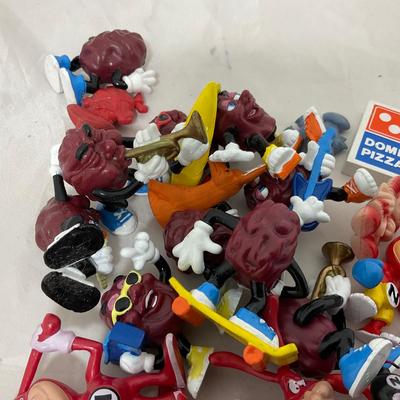-158- VINTAGE | Small Action Figures | The Noid | California Raisins