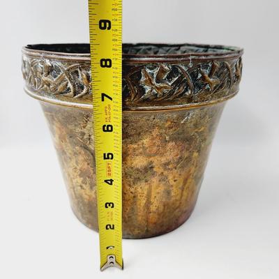 LEAF HAMMERED BRASS POT
