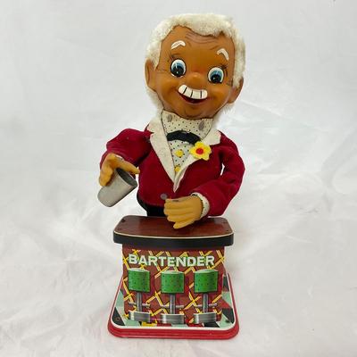 -162- COLLECTIBLE | 1960â€™s Tin Toy Man