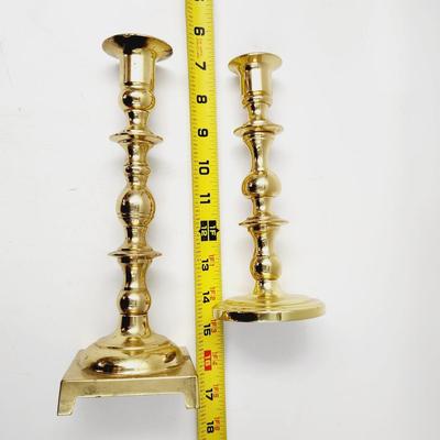 BEAUTIFUL BRIGHT BRASS CANDLESTICK DUO