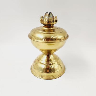 VINTAGE BRASS OIL LAMP