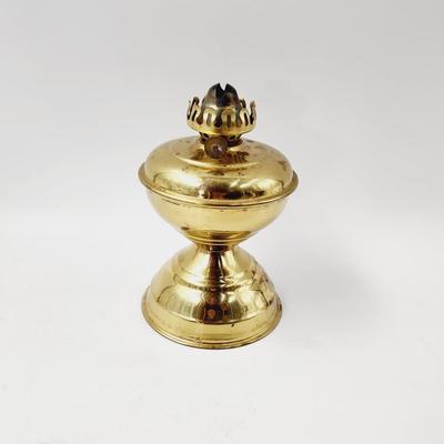 VINTAGE BRASS OIL LAMP
