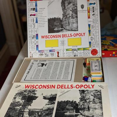 Vintage 1st Edition Wisconsin Dells-Opoly Board Game