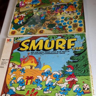 The SMURF Board Game 3D Dimensional Game 1981 Milton Bradley