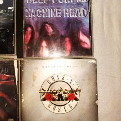 BIG BAND NAMES ON CD-PEARL JAM-CARS-P.O.D-GUNS & ROSES-MORE