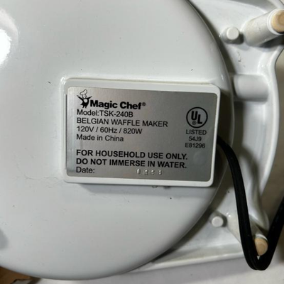 Vintage Magic Chef Belgian Waffle Maker TSK-240B