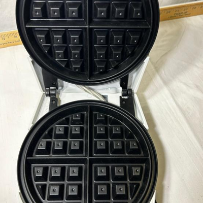 Vintage Magic Chef Belgian Waffle Maker TSK-240B