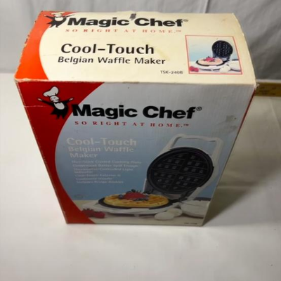 Vintage Magic Chef Belgian Waffle Maker TSK-240B
