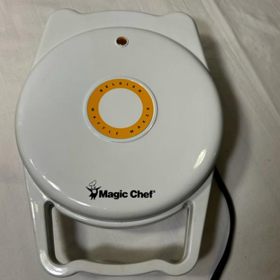 Vintage Magic Chef Belgian Waffle Maker TSK-240B