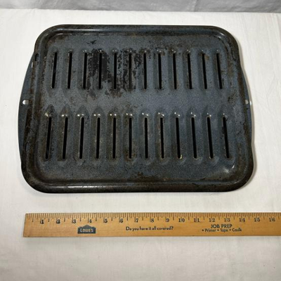 2-Piece Porcelain Heavy-Duty Broiler Pan and Grill Set
