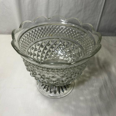 Vintage Anchor Hocking Wexford Centerpiece Fruit Bowl, footed, Trifle Bowl